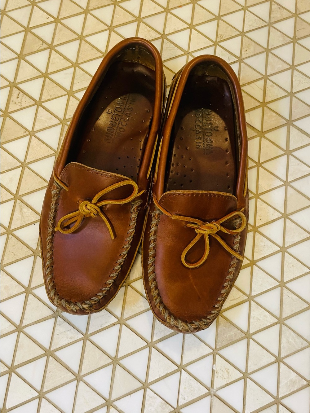 Minnetonka Driving Moccasins Men’s Size 9 Double Bottom Brown Leather Soft Sole